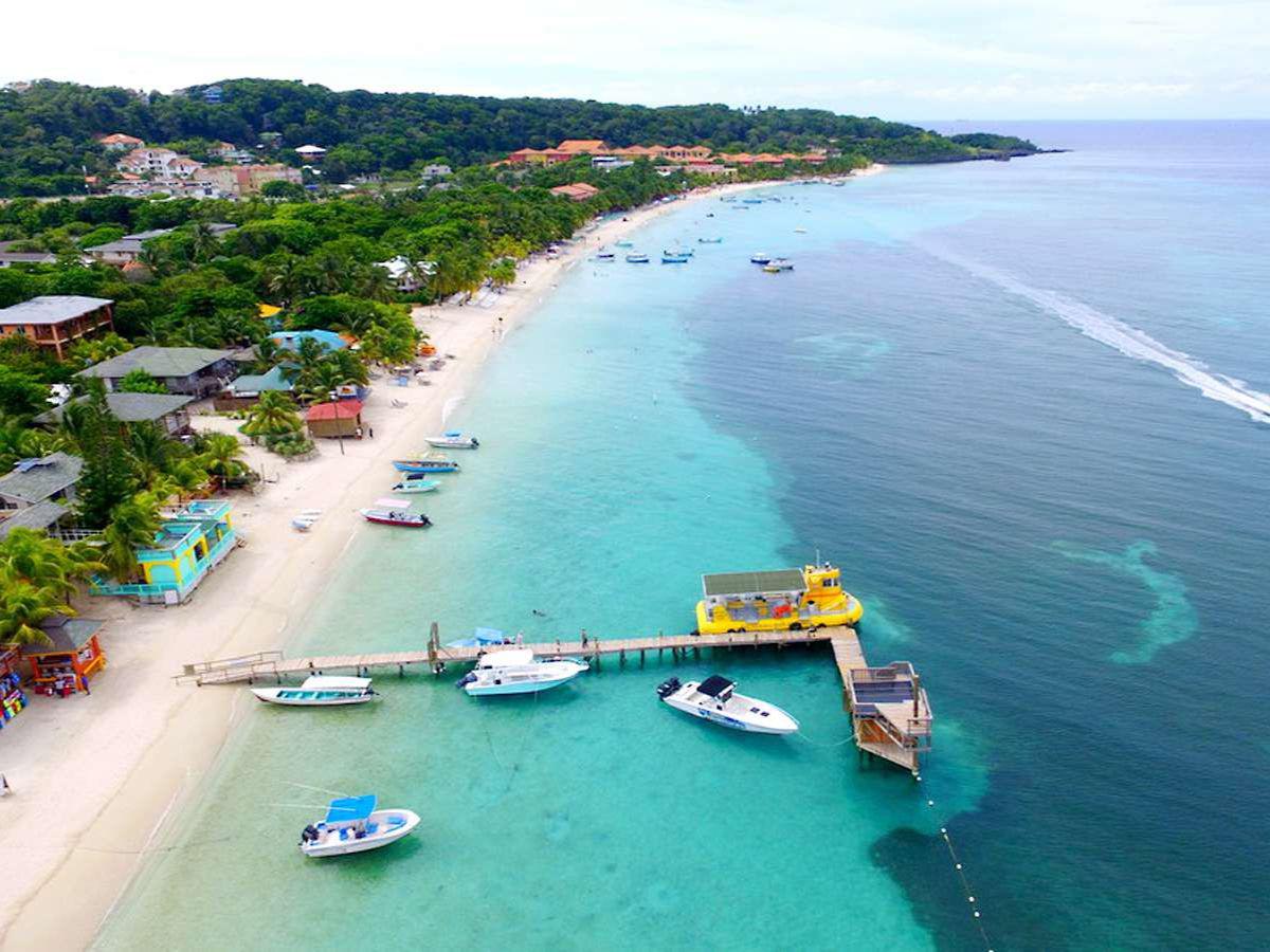 Roatán technology hub